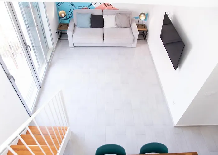 Vlc Host - Cuber Apartman